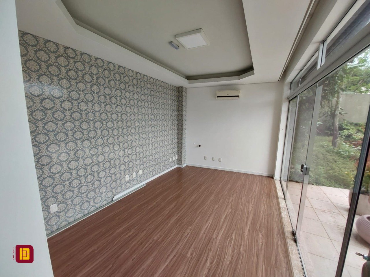 Prédio com 81m², 2 garagens, no bairro Pantanal em Florianópolis