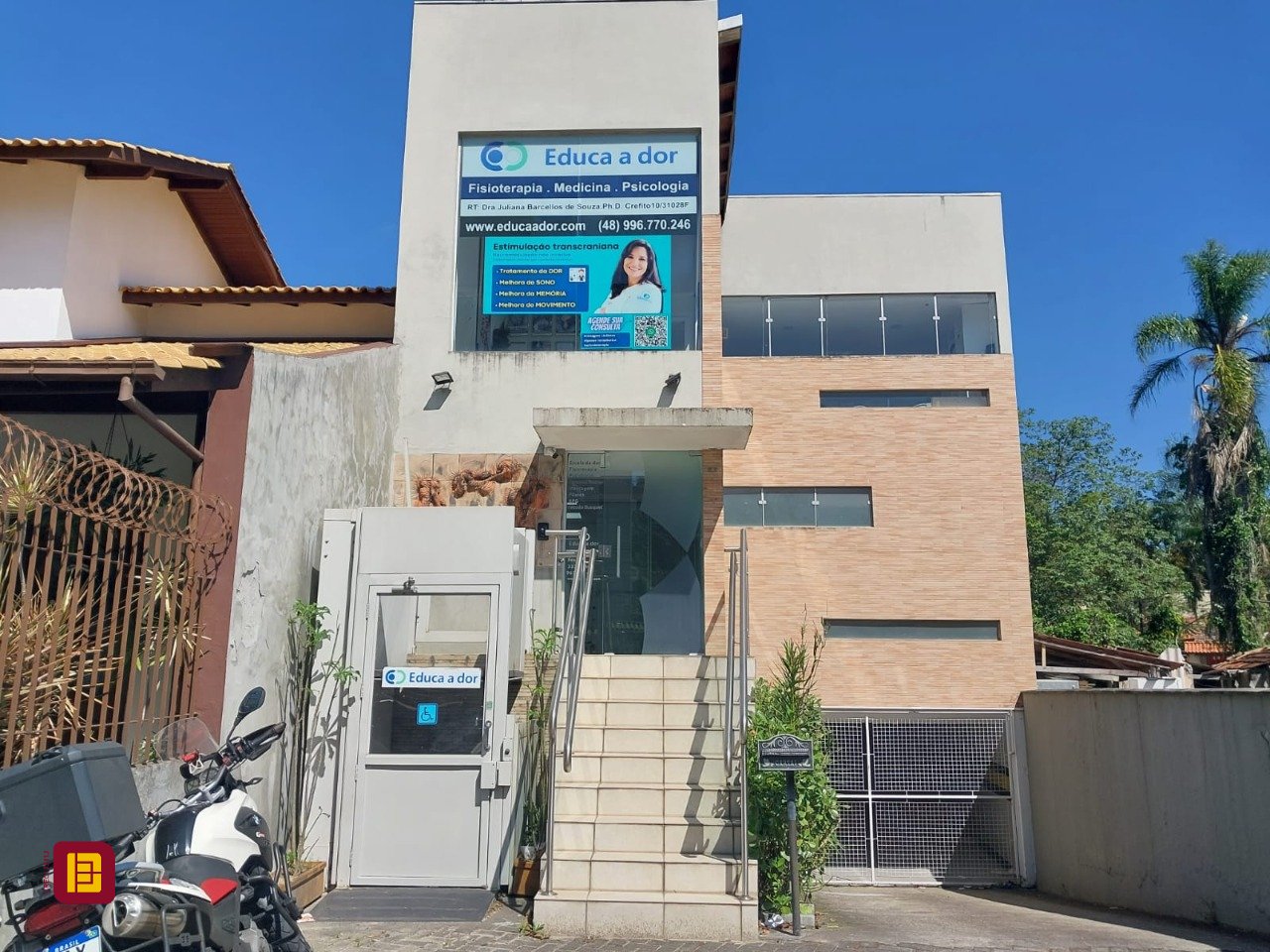 Prédio com 81m², 2 garagens, no bairro Pantanal em Florianópolis