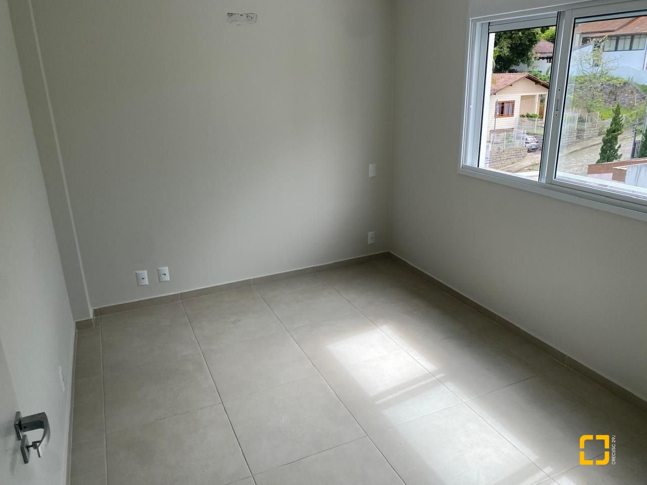 Cobertura com 95m², 2 quartos (sendo 1 suíte), 2 garagens, no bairro Itacorubi em Florianópolis