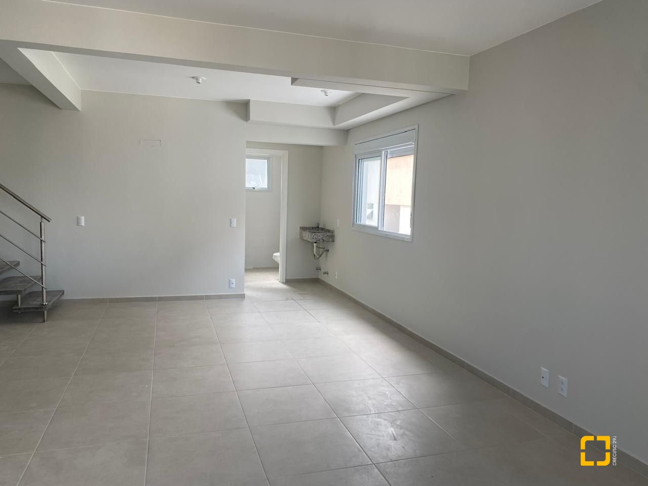 Cobertura com 95m², 2 quartos (sendo 1 suíte), 2 garagens, no bairro Itacorubi em Florianópolis