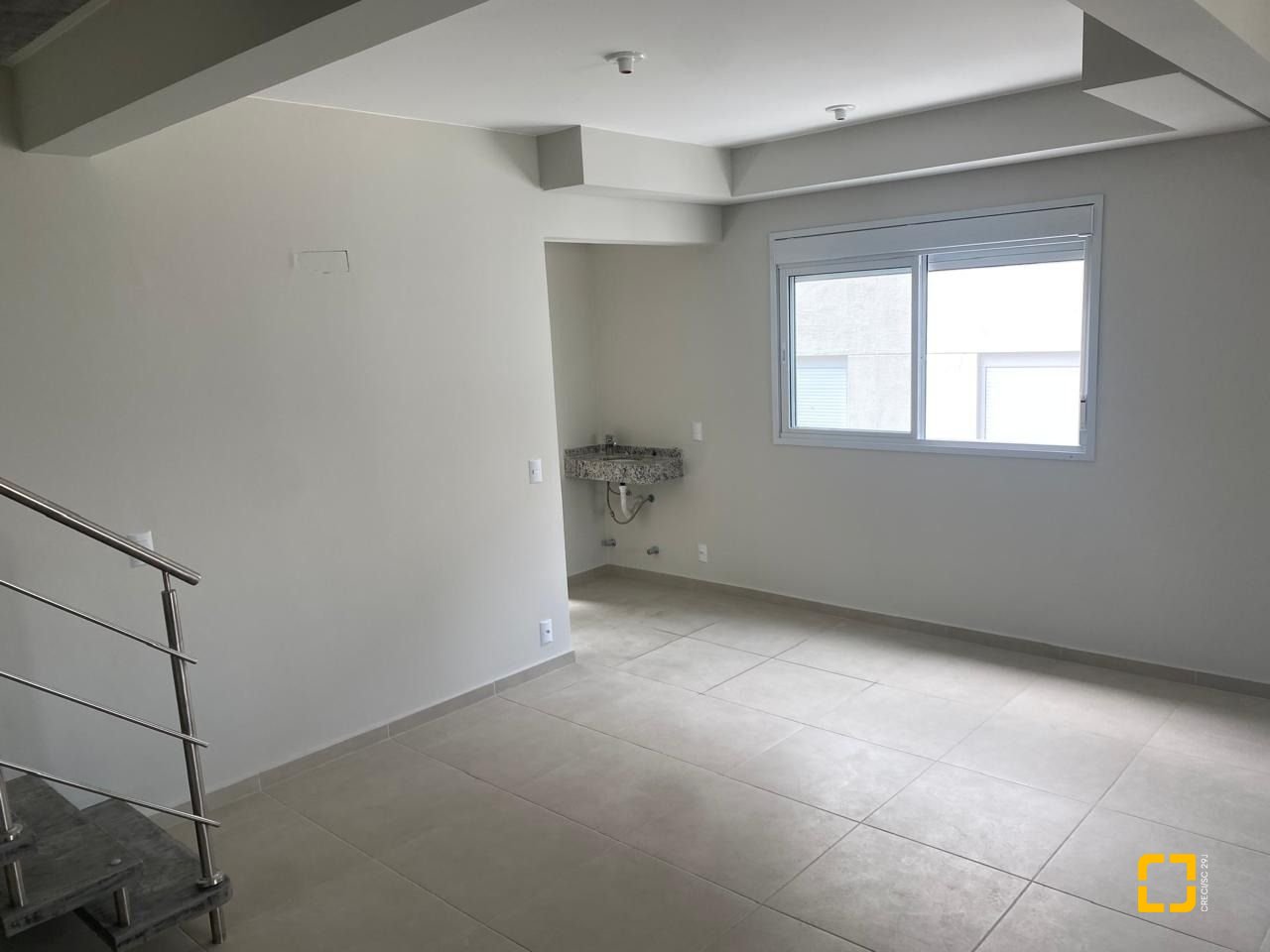 Cobertura com 95m², 2 quartos (sendo 1 suíte), 2 garagens, no bairro Itacorubi em Florianópolis