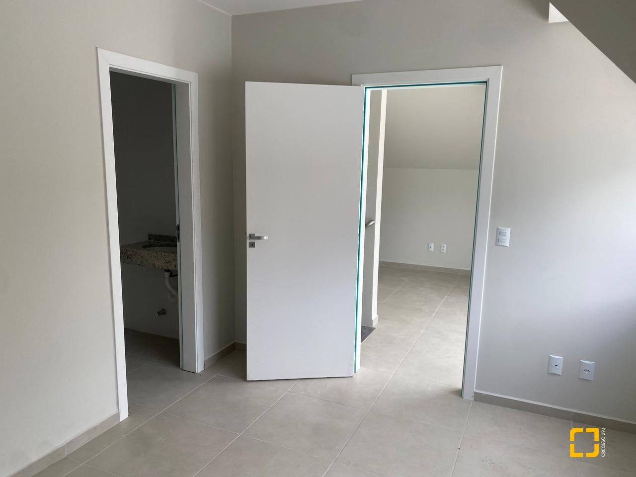 Cobertura com 95m², 2 quartos (sendo 1 suíte), 2 garagens, no bairro Itacorubi em Florianópolis