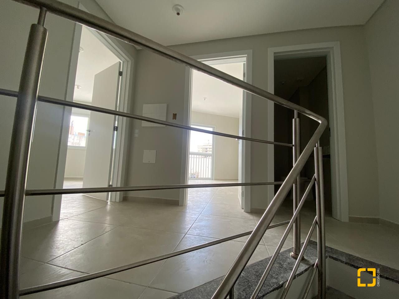 Cobertura com 93m², 3 quartos (sendo 1 suíte), 2 garagens, no bairro Itacorubi em Florianópolis