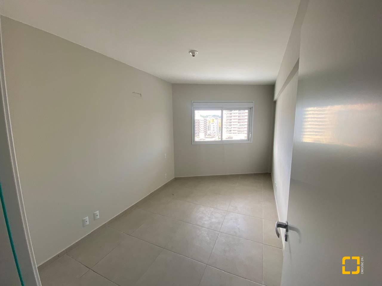 Cobertura com 93m², 3 quartos (sendo 1 suíte), 2 garagens, no bairro Itacorubi em Florianópolis