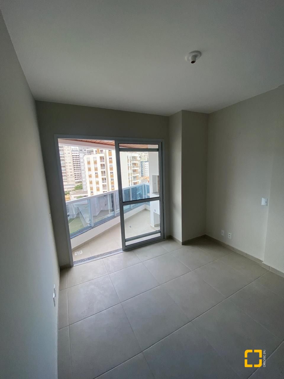 Cobertura com 93m², 3 quartos (sendo 1 suíte), 2 garagens, no bairro Itacorubi em Florianópolis