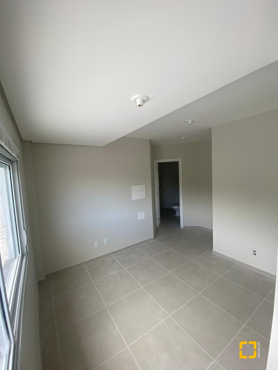 Cobertura com 102m², 3 quartos (sendo 2 suítes), 2 garagens, no bairro Itacorubi em Florianópolis