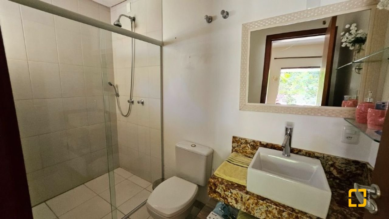 Casa com 280m², 4 quartos (sendo 3 suítes), 2 garagens, no bairro Sul do Rio em Santo Amaro da Imperatriz
