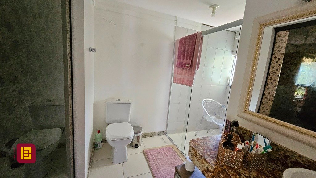 Casa com 280m², 4 quartos (sendo 3 suítes), 2 garagens, no bairro Sul do Rio em Santo Amaro da Imperatriz