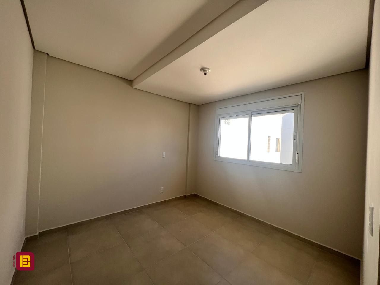 Cobertura com 114m², 2 quartos (sendo 2 suítes), 2 garagens, no bairro Itacorubi em Florianópolis