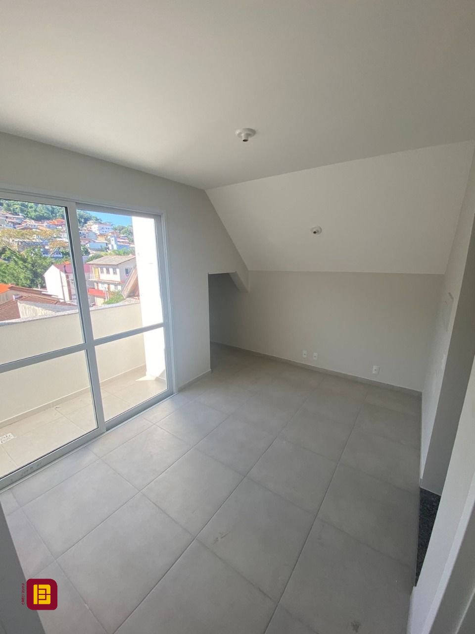 Cobertura com 115m², 2 quartos (sendo 2 suítes), 1 garagem, no bairro Itacorubi em Florianópolis