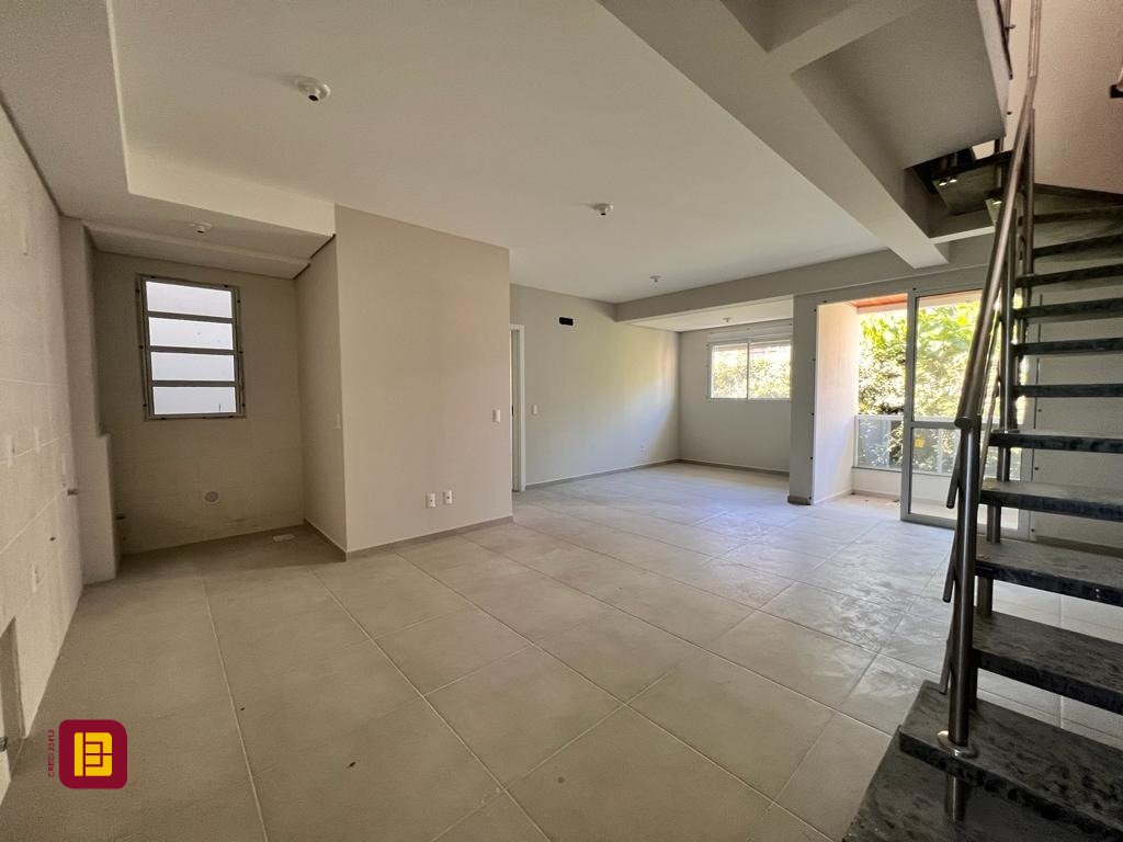 Cobertura com 115m², 2 quartos (sendo 2 suítes), 1 garagem, no bairro Itacorubi em Florianópolis