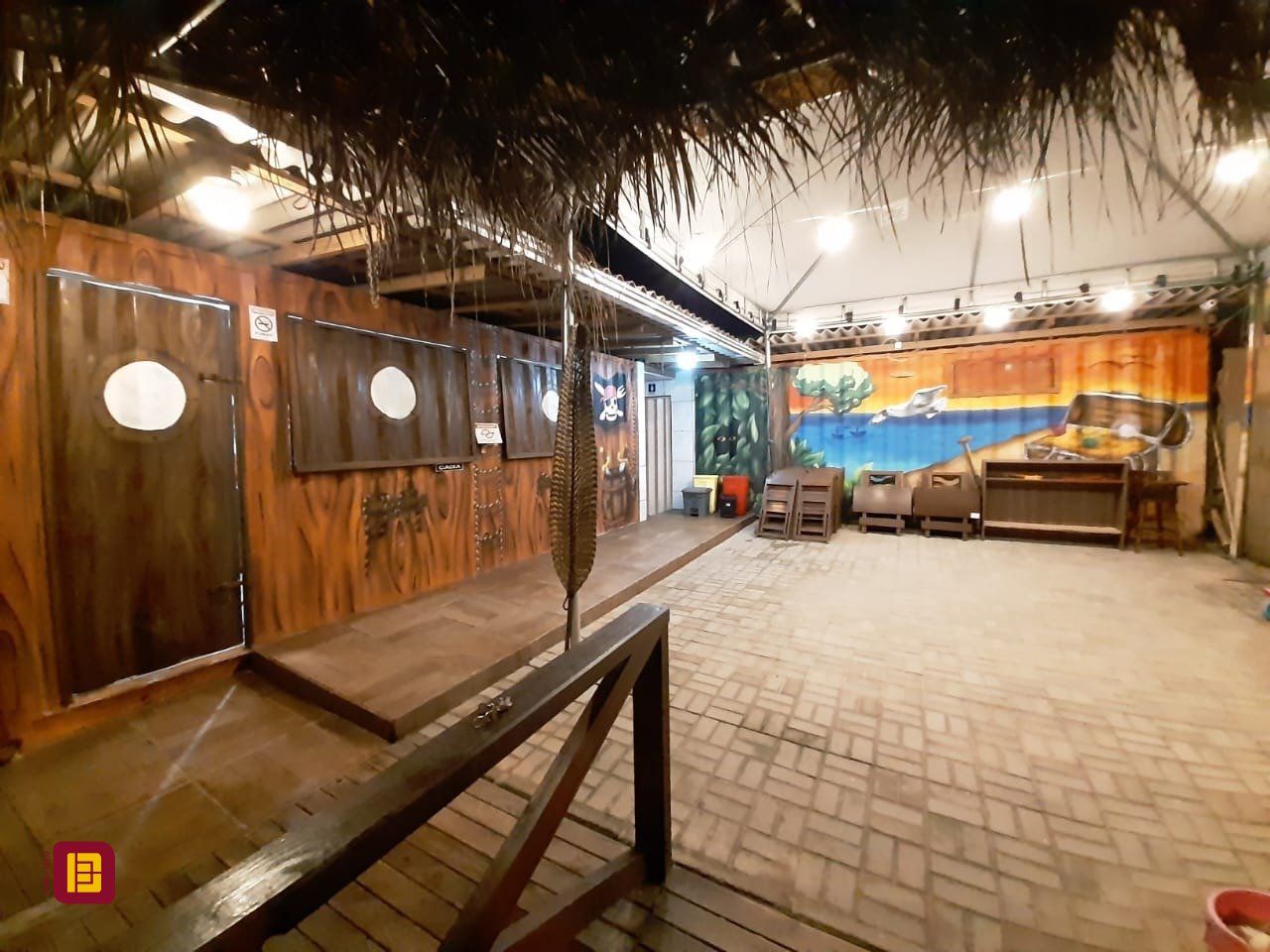 Casa com 325m², 3 garagens, no bairro Morro das Pedras em Florianópolis