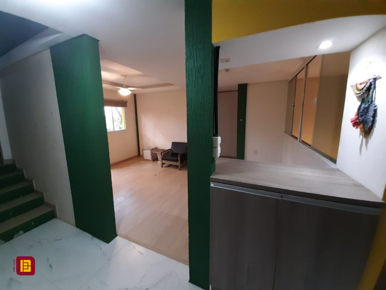Casa com 325m², 3 garagens, no bairro Morro das Pedras em Florianópolis