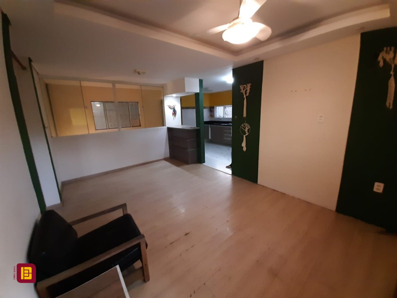 Casa com 325m², 3 garagens, no bairro Morro das Pedras em Florianópolis