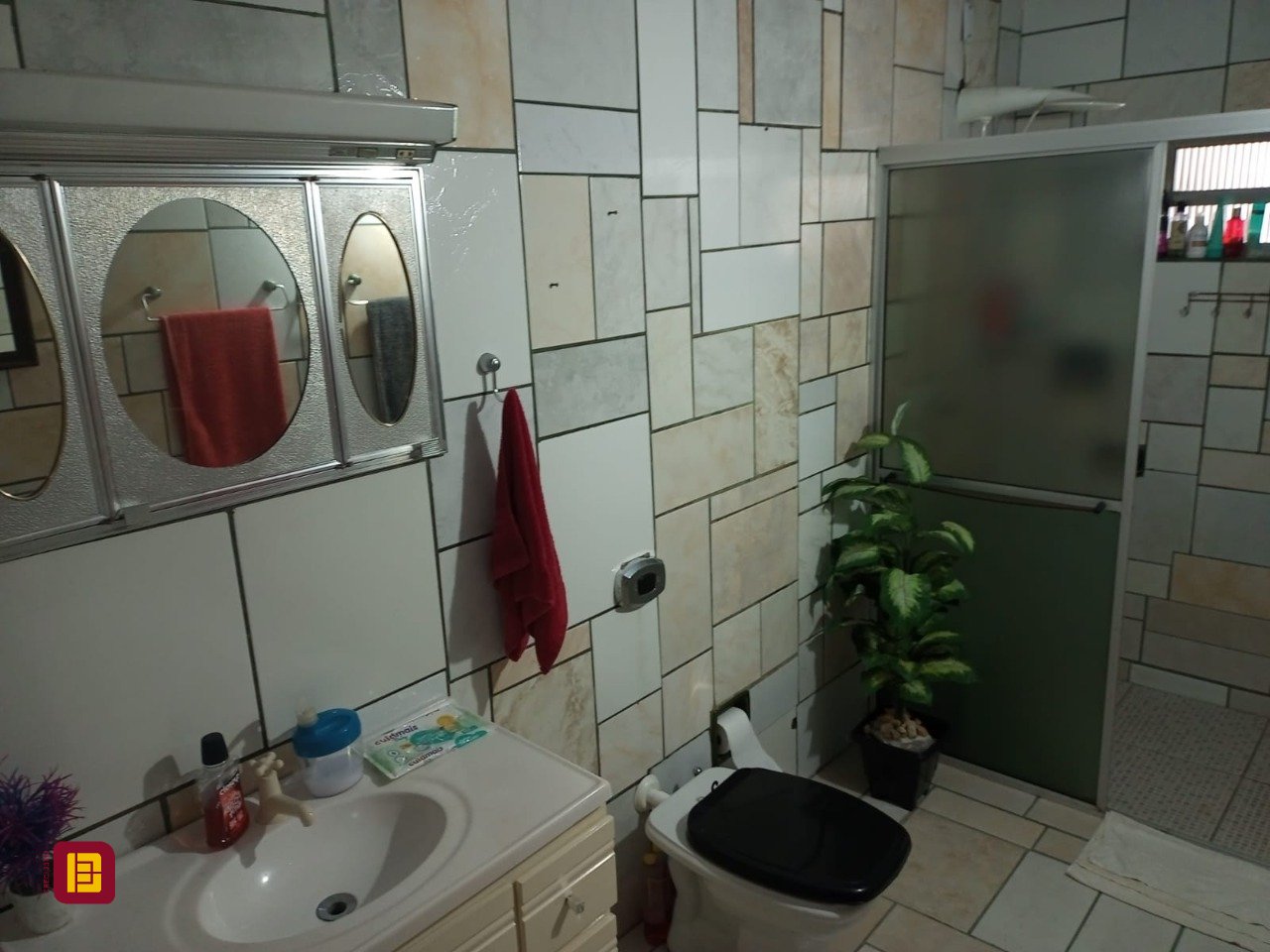 Casa com 94m², no bairro Centro em São José
