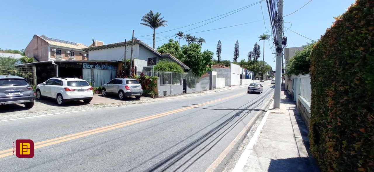Casa com 94m², no bairro Centro em São José