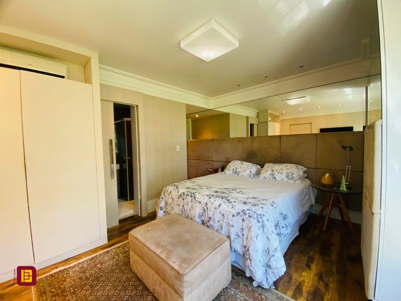 Casa de Condomínio com 175m², 3 quartos (sendo 3 suítes), 3 garagens, no bairro Lagoa da Conceição em Florianópolis