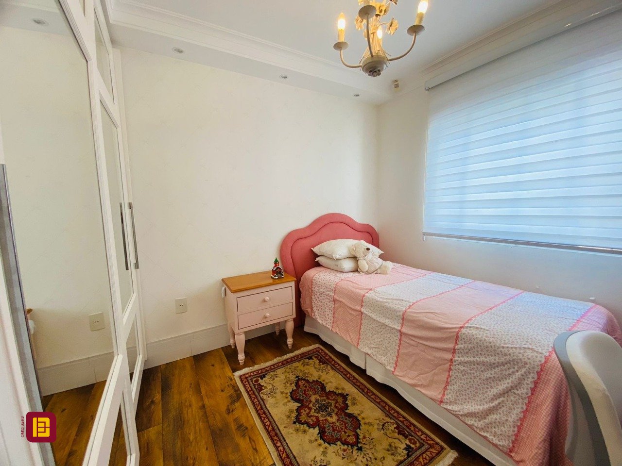 Casa de Condomínio com 175m², 3 quartos (sendo 3 suítes), 3 garagens, no bairro Lagoa da Conceição em Florianópolis