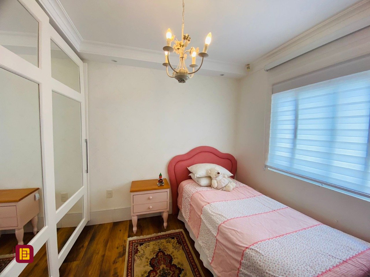 Casa de Condomínio com 175m², 3 quartos (sendo 3 suítes), 3 garagens, no bairro Lagoa da Conceição em Florianópolis
