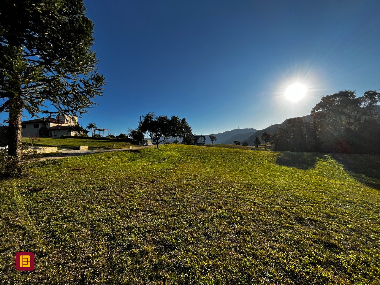 Terreno com 1000m², no bairro Invernadinha em Rancho Queimado