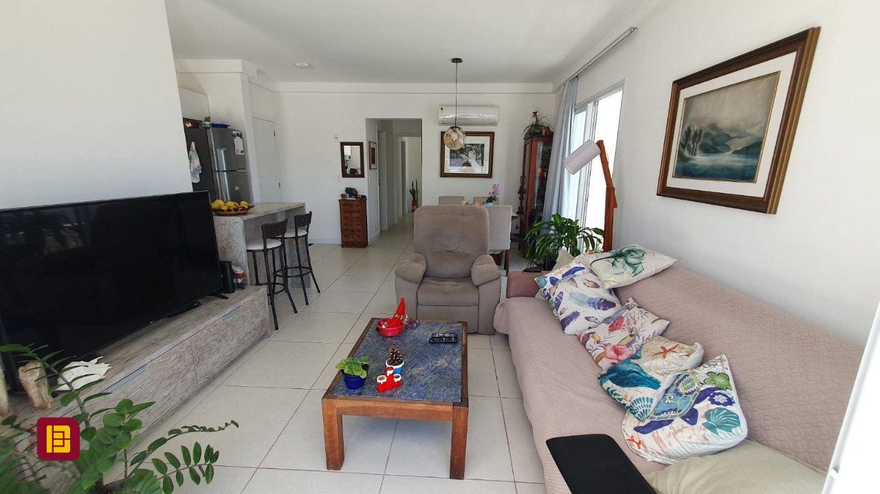 Apartamento com 161m², 3 quartos (sendo 1 suíte), 2 garagens, no bairro Campeche em Florianópolis