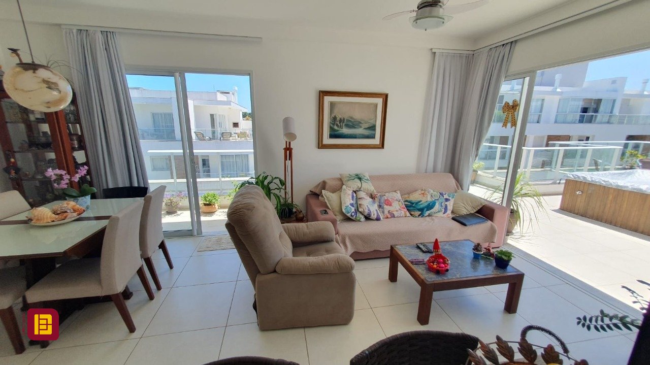 Apartamento com 161m², 3 quartos (sendo 1 suíte), 2 garagens, no bairro Campeche em Florianópolis