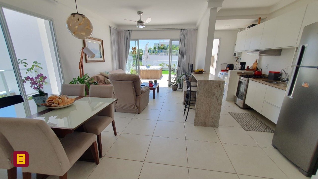 Apartamento com 161m², 3 quartos (sendo 1 suíte), 2 garagens, no bairro Campeche em Florianópolis