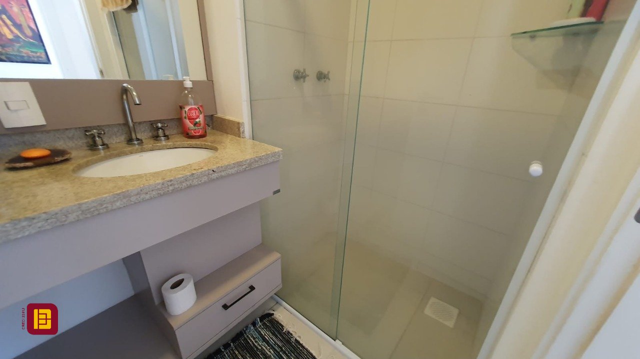 Apartamento com 161m², 3 quartos (sendo 1 suíte), 2 garagens, no bairro Campeche em Florianópolis