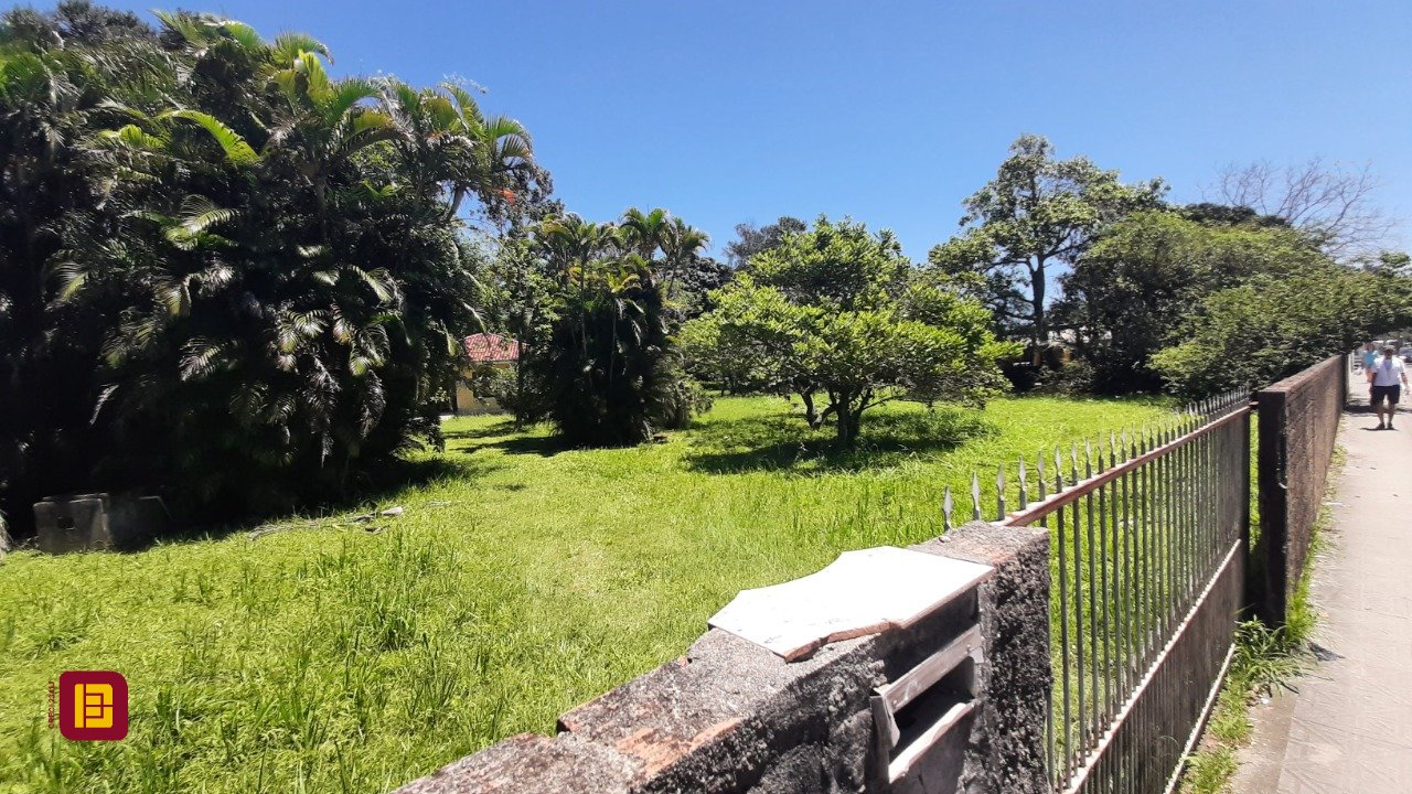 Terreno com 11452m², no bairro Vargem Grande em Florianópolis