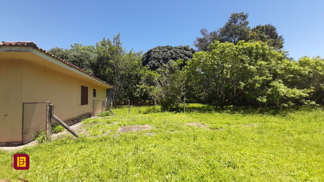 Terreno com 11452m², no bairro Vargem Grande em Florianópolis