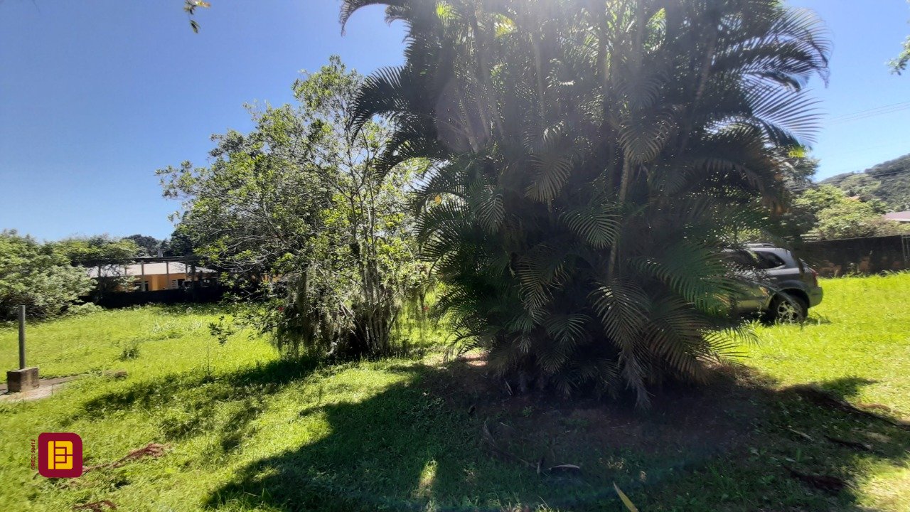 Terreno com 11452m², no bairro Vargem Grande em Florianópolis