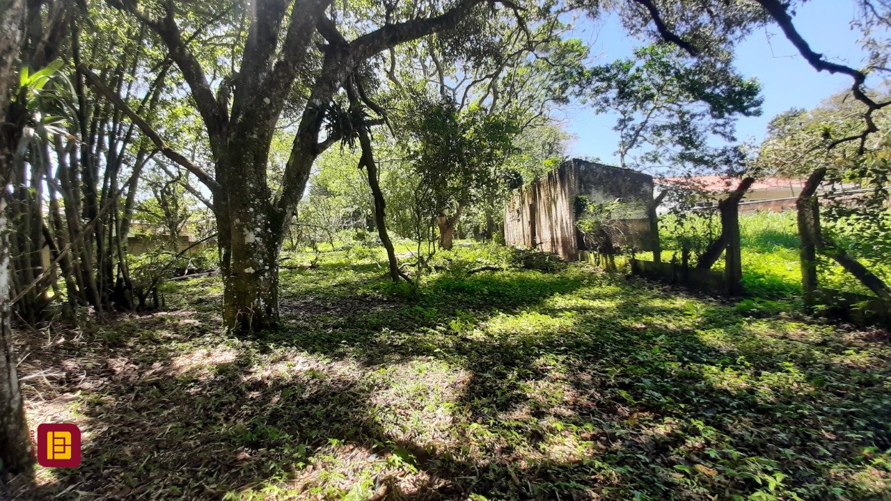 Terreno com 11452m², no bairro Vargem Grande em Florianópolis