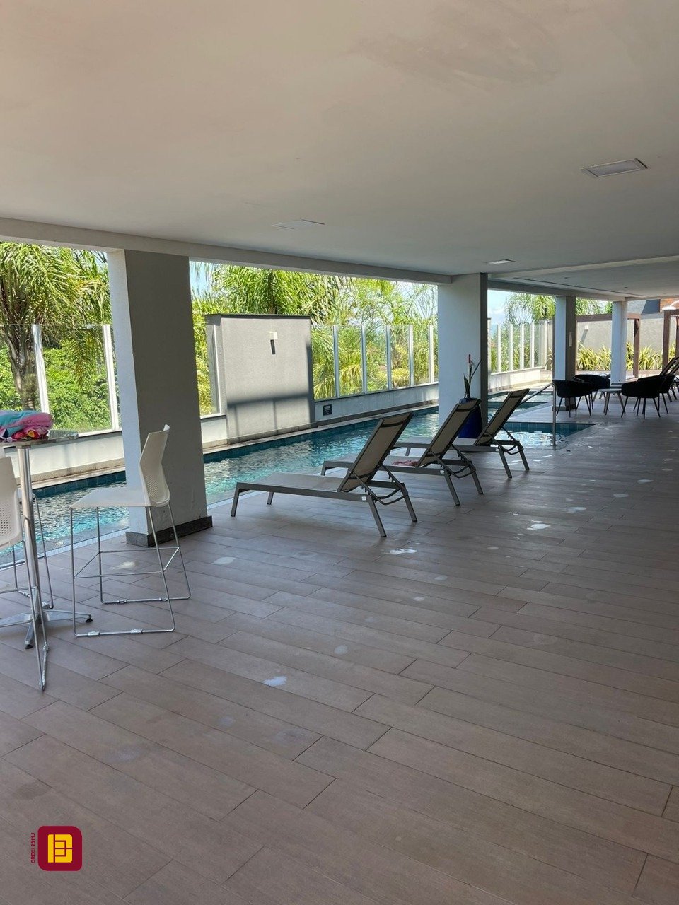 Apartamento com 114m², 4 quartos (sendo 1 suíte), 2 garagens, no bairro Campeche em Florianópolis
