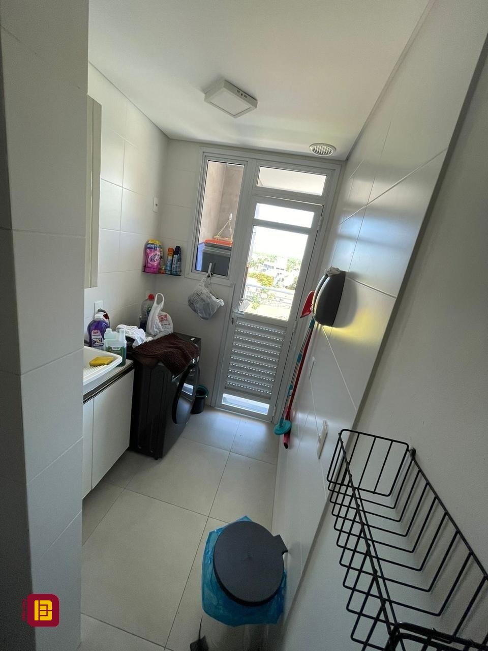 Apartamento com 114m², 4 quartos (sendo 1 suíte), 2 garagens, no bairro Campeche em Florianópolis