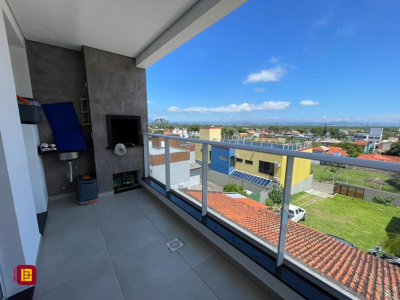 Apartamento com 114m², 4 quartos (sendo 1 suíte), 2 garagens, no bairro Campeche em Florianópolis