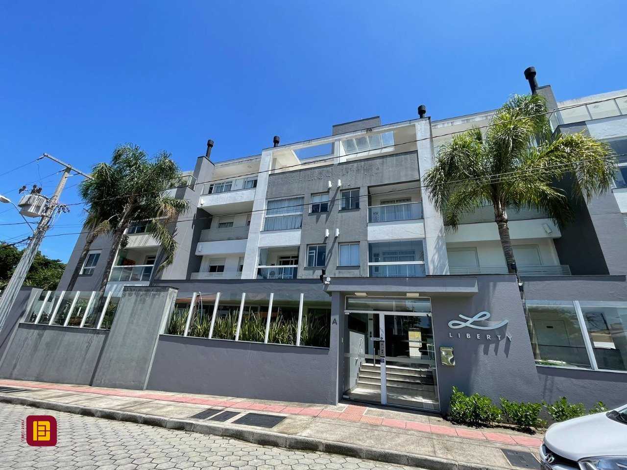 Apartamento com 114m², 4 quartos (sendo 1 suíte), 2 garagens, no bairro Campeche em Florianópolis