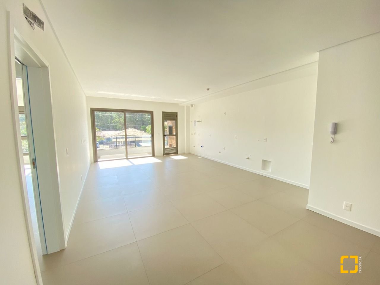 Apartamento com 116m², 6 quartos (sendo 3 suítes), 2 garagens, no bairro Morro das Pedras em Florianópolis
