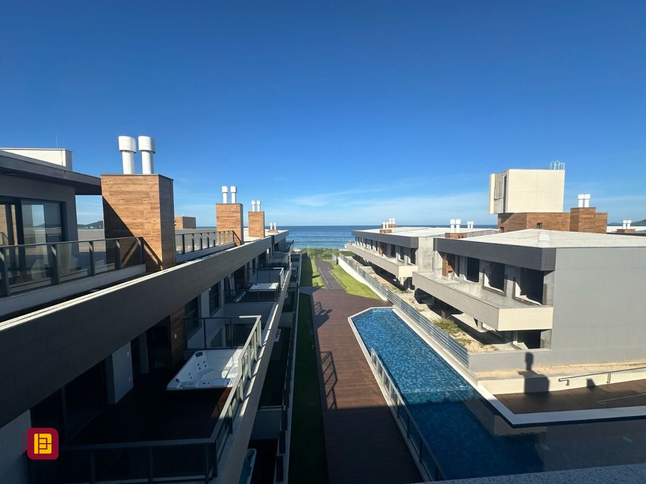 Apartamento com 116m², 6 quartos (sendo 3 suítes), 2 garagens, no bairro Morro das Pedras em Florianópolis