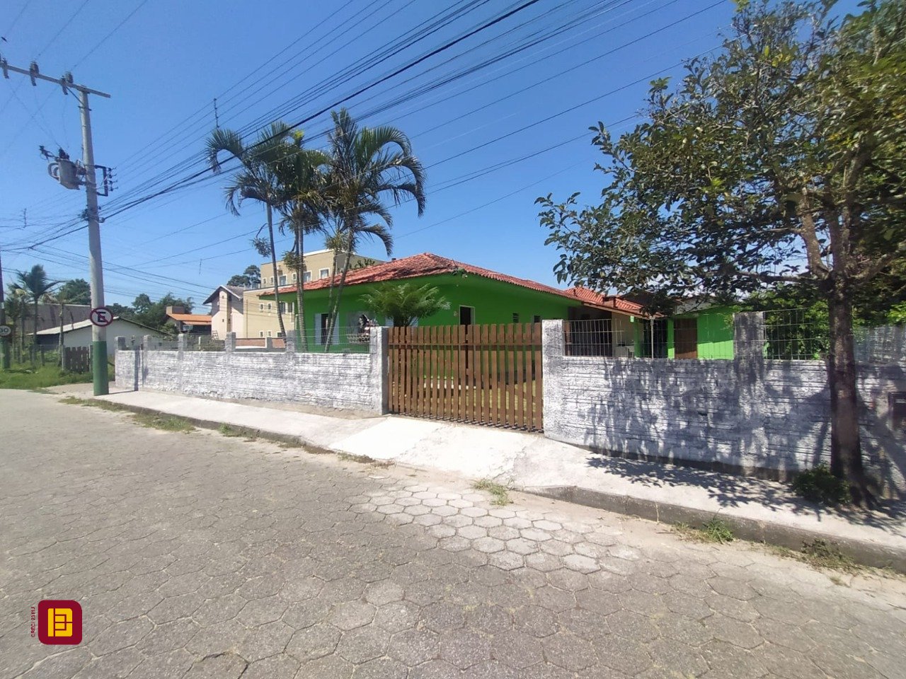 Casa com 117m², 3 quartos, 3 garagens, no bairro Campeche em Florianópolis