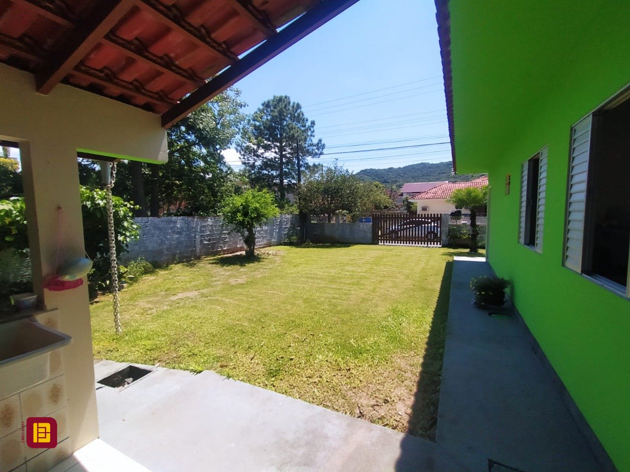 Casa com 117m², 3 quartos, 3 garagens, no bairro Campeche em Florianópolis