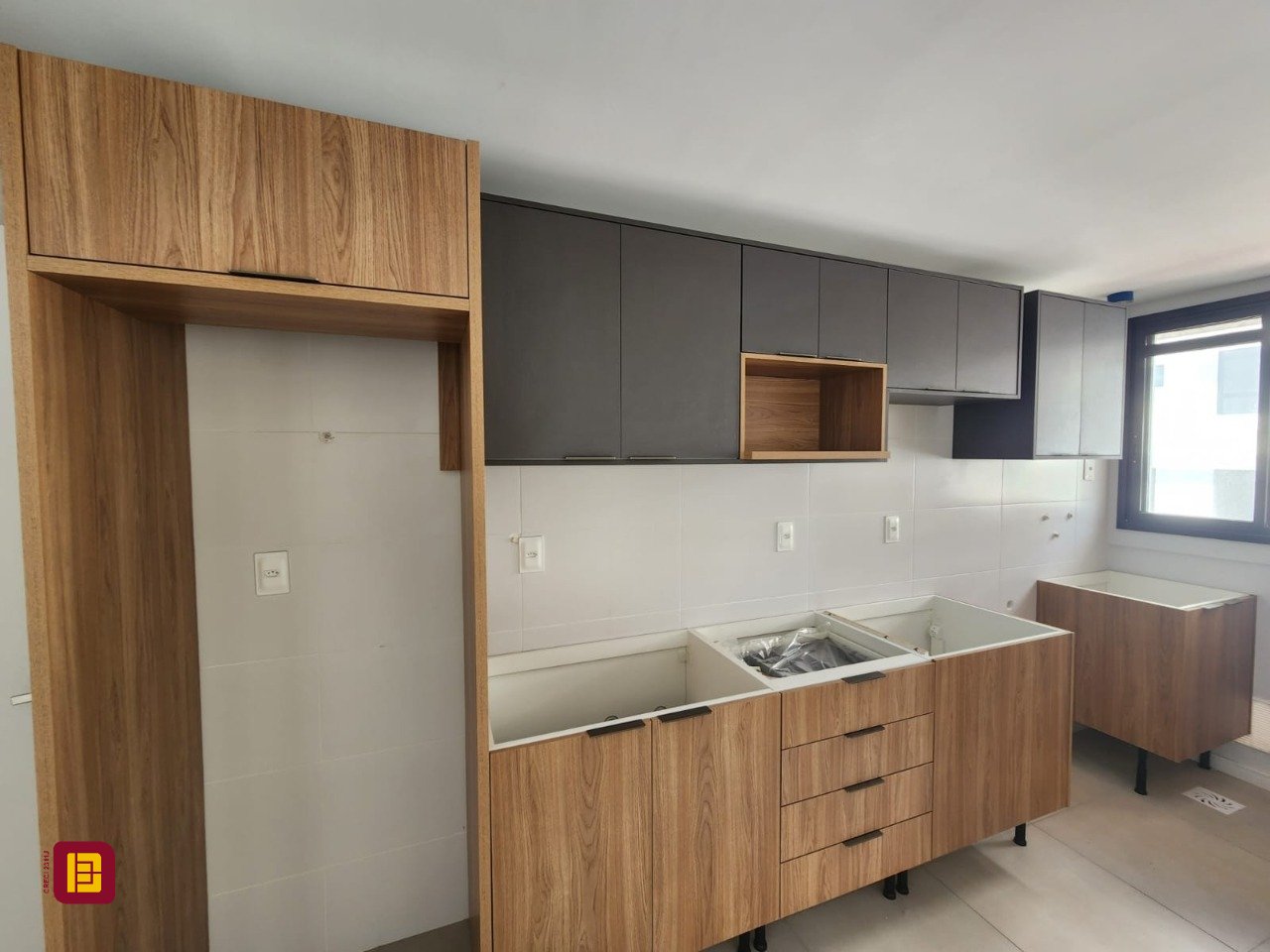 Apartamento com 59m², 3 quartos (sendo 1 suíte), 1 garagem, no bairro Centro em Florianópolis