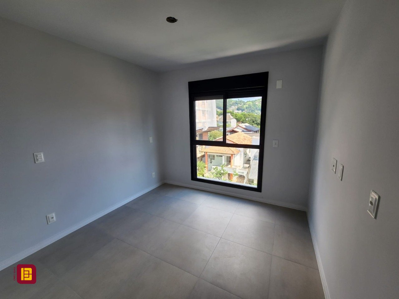 Apartamento com 59m², 3 quartos (sendo 1 suíte), 1 garagem, no bairro Centro em Florianópolis
