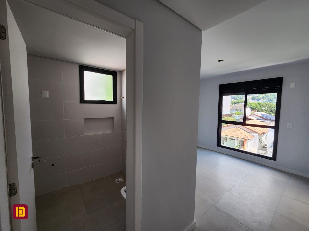 Apartamento com 59m², 3 quartos (sendo 1 suíte), 1 garagem, no bairro Centro em Florianópolis