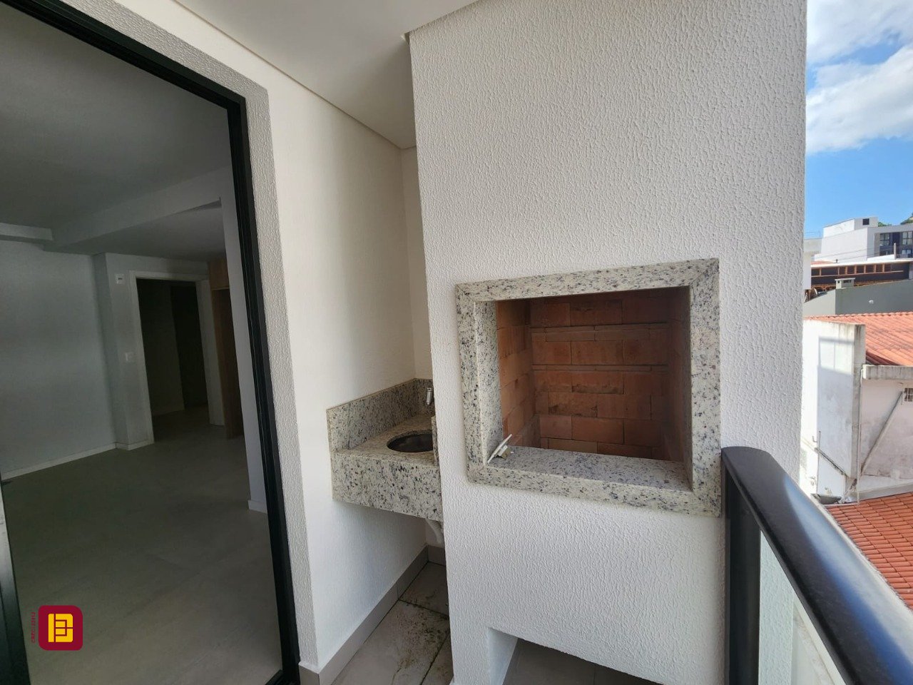 Apartamento com 59m², 3 quartos (sendo 1 suíte), 1 garagem, no bairro Centro em Florianópolis