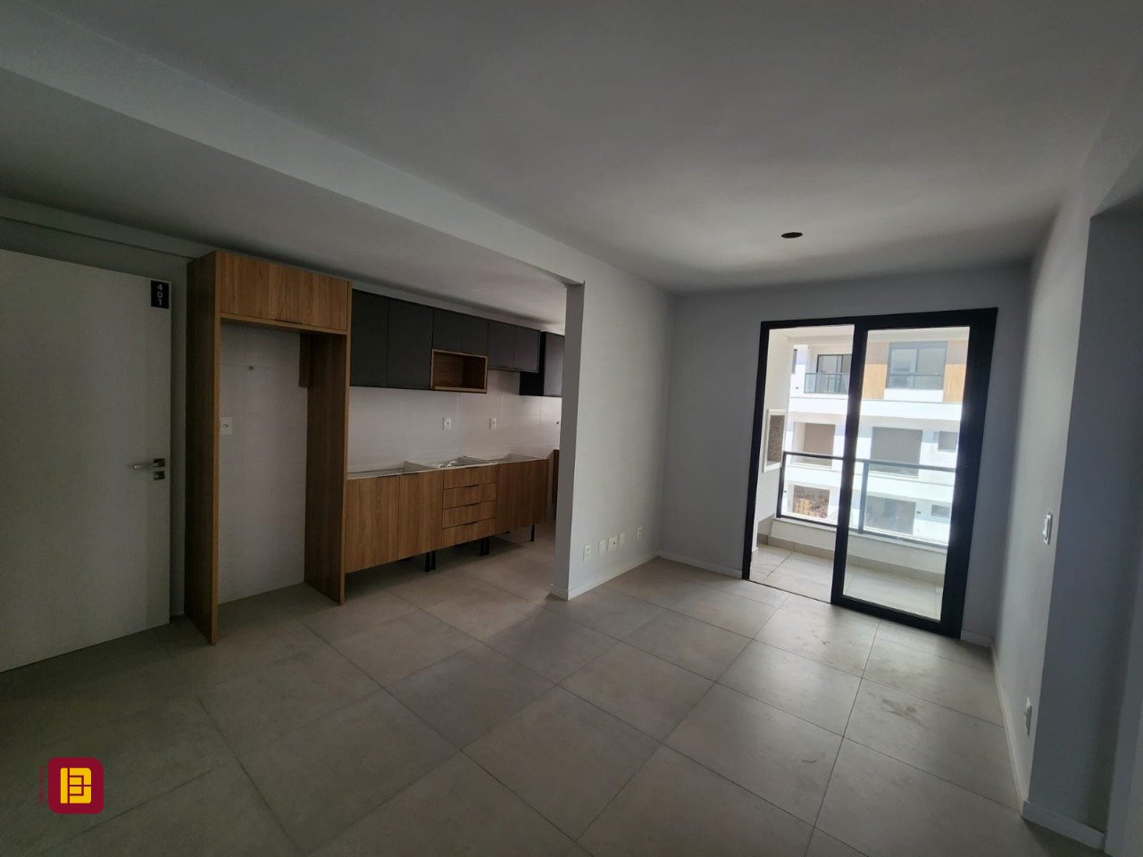 Apartamento com 59m², 3 quartos (sendo 1 suíte), 1 garagem, no bairro Centro em Florianópolis