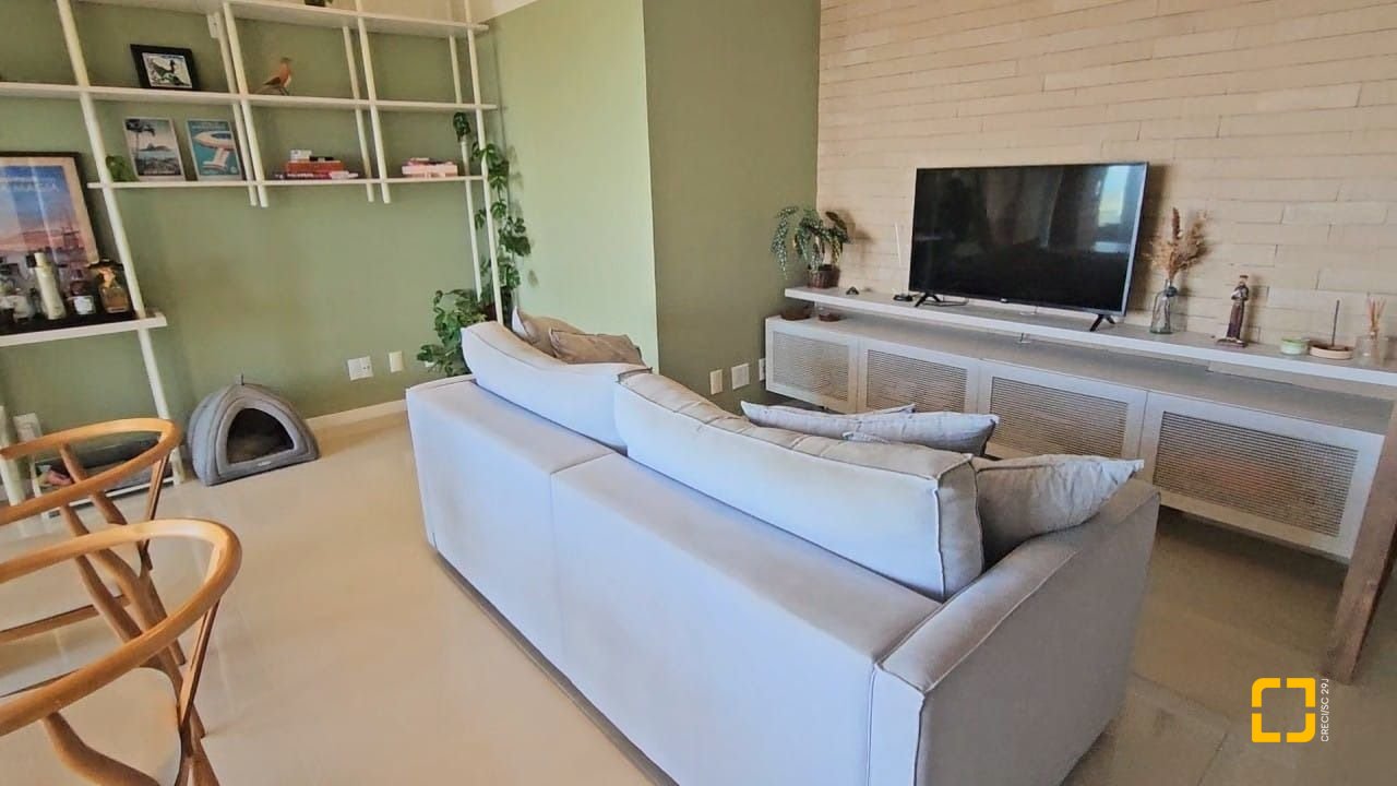 Cobertura com 142m², 3 quartos (sendo 1 suíte), 3 garagens, no bairro Campeche em Florianópolis