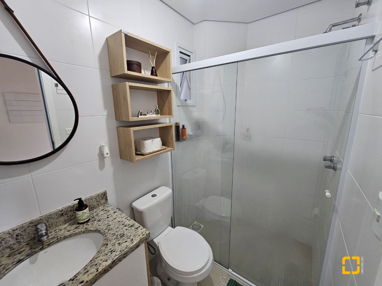 Cobertura com 142m², 3 quartos (sendo 1 suíte), 3 garagens, no bairro Campeche em Florianópolis