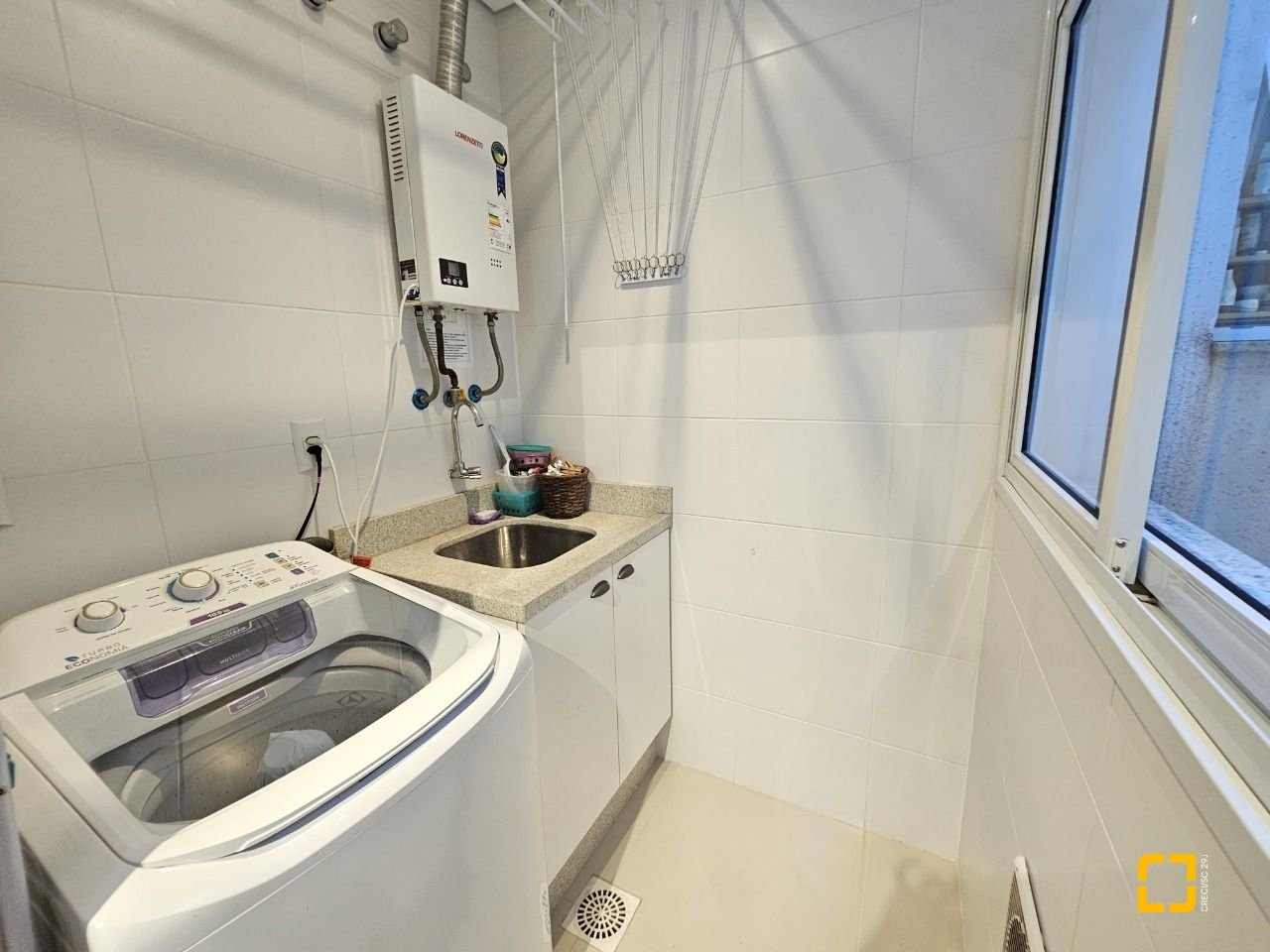 Cobertura com 142m², 3 quartos (sendo 1 suíte), 3 garagens, no bairro Campeche em Florianópolis