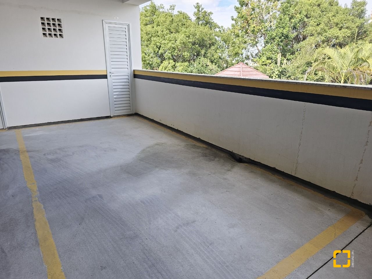 Cobertura com 142m², 3 quartos (sendo 1 suíte), 3 garagens, no bairro Campeche em Florianópolis