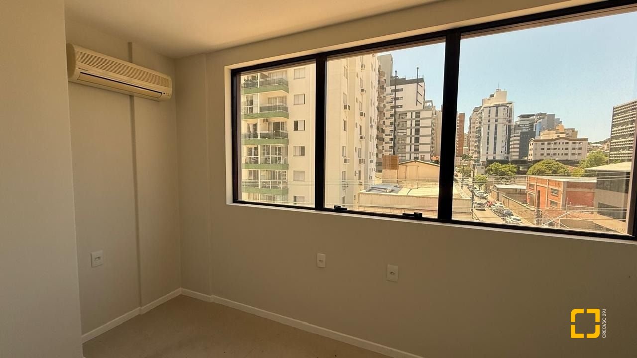 Sala com 48m², 1 garagem, no bairro Centro em Florianópolis
